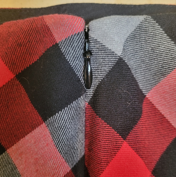 RED GRAY BLACK Plaid Pencil Skirt Size 2 Lined from THE LIMITED - Picture 4 of 11